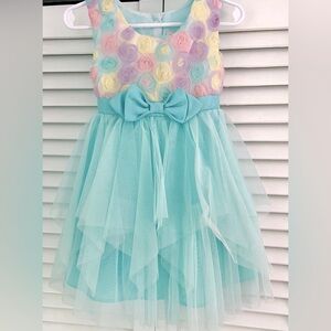 Beautiful Girl’s 2T Special Occasion Dress. Never worn & in perfect condition.